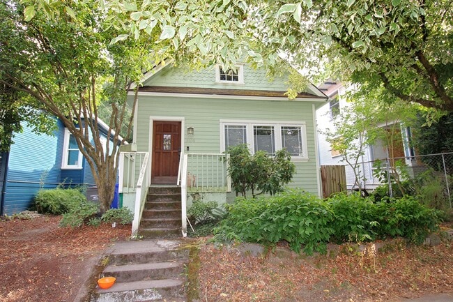 property at 3636 SE Morrison St