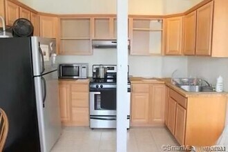 25 High St in New Haven, CT - Foto de edificio - Building Photo