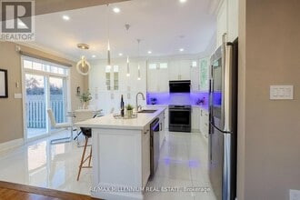 1 Bracknell Ave in Markham, ON - Building Photo - Building Photo