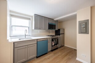1503 W Fullerton Ave, Unit 1 in Chicago, IL - Building Photo