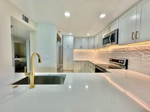 381 Santa Rosa Blvd in Fort Walton Beach, FL - Building Photo - Building Photo