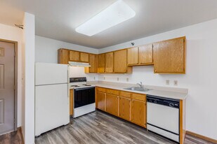 Meridian Point in Uniontown, PA - Building Photo