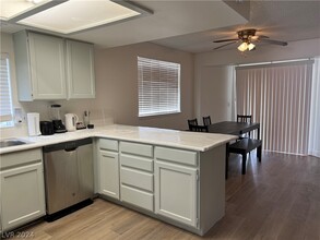 8305 Aspenbrook Ave in Las Vegas, NV - Building Photo - Building Photo