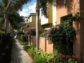 3210 Merrick Terrace in Margate, FL - Building Photo - Building Photo