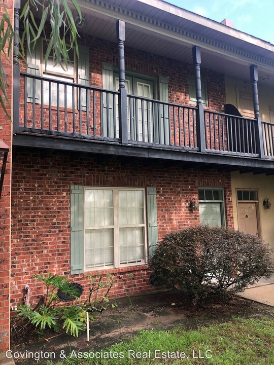 10600 Lakes Blvd in Baton Rouge, LA - Building Photo