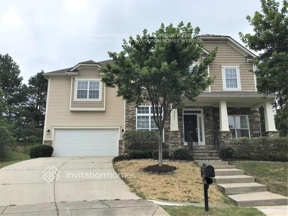2301 Powatan Ct in Charlotte, NC - Building Photo