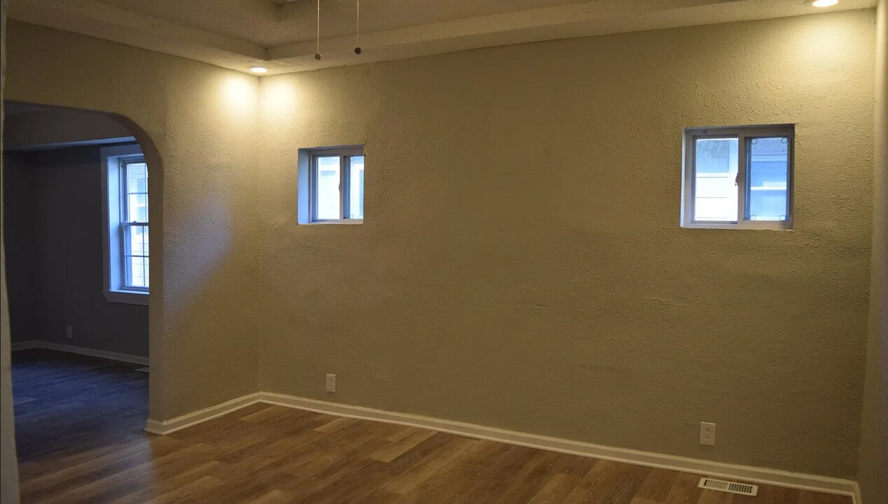 4334 Virginia Ave in Kansas City, MO - Building Photo