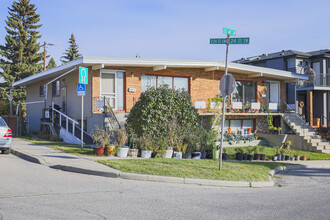 2428 22nd Ave SW in Calgary, AB - Building Photo - Building Photo