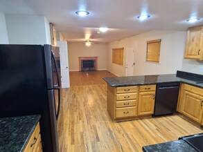 287 E 600 N in Kaysville, UT - Foto de edificio - Building Photo