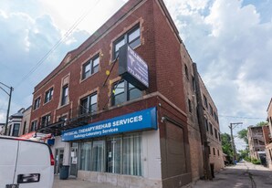 3049 W Fullerton Ave, Unit 2 in Chicago, IL - Building Photo