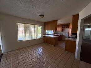 757 E Peach St in San Jacinto, CA - Building Photo - Building Photo