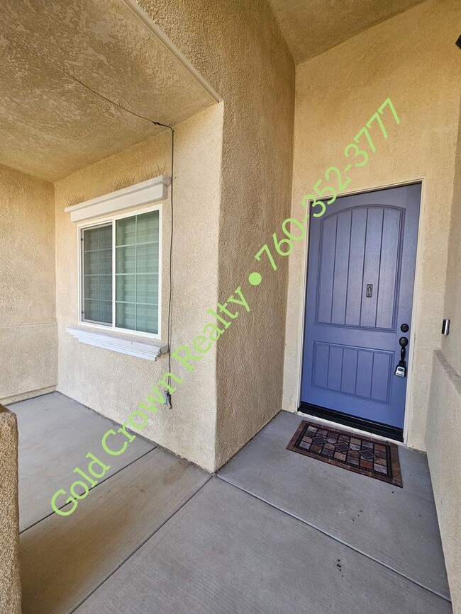 2375 Hazel Ave in Imperial, CA - Building Photo - Building Photo