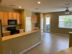 8461 Leeland Archer Blvd in Orlando, FL - Building Photo - Building Photo