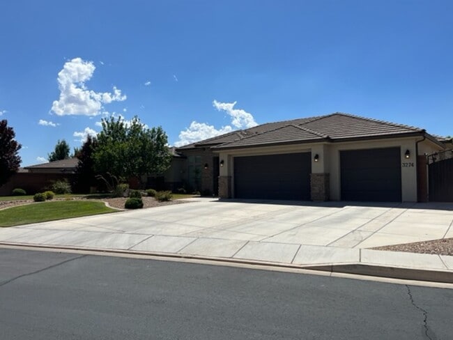3274 S 2880 E in Saint George, UT - Building Photo - Building Photo