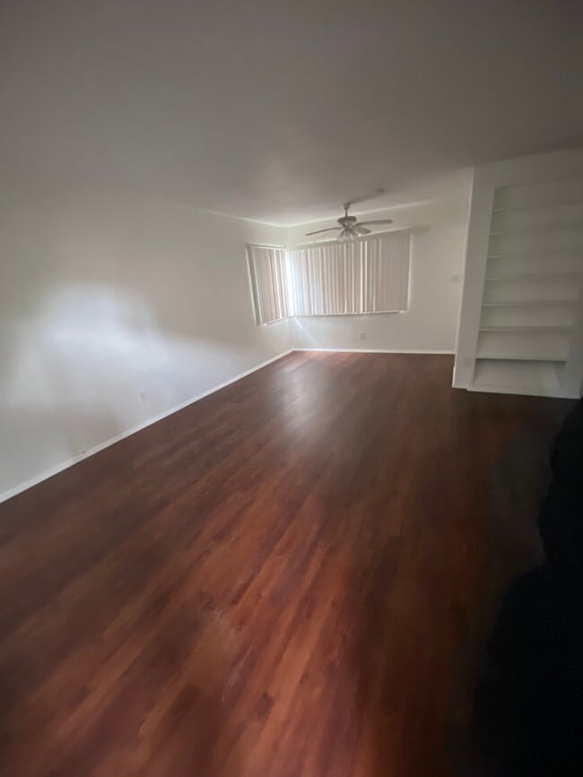 45 S Vinedo Ave, Unit B