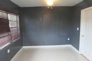 14180 NW 23rd Ct in Opa Locka, FL - Building Photo