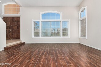1638 E Glenhaven Dr in Phoenix, AZ - Foto de edificio - Building Photo