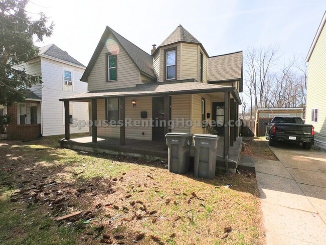 property at 212 S Emerson Ave