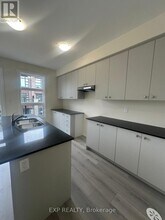 37 Harold Wilson Ln in Richmond Hill, ON - Building Photo - Building Photo