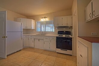 57487 Pueblo Trail in Yucca Valley, CA - Building Photo - Building Photo