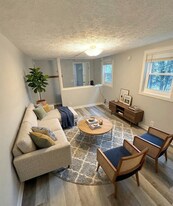 1027 Cochran Mill Rd, Unit 9 in Jefferson Hills, PA - Building Photo