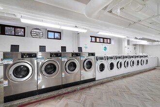 225 St Pauls Ave, Unit 7N in Jersey City, NJ - Foto de edificio - Building Photo