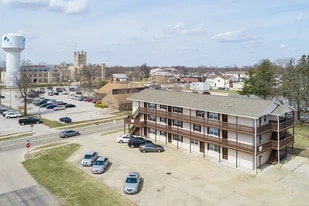 Panther Heights in Charleston, IL - Building Photo