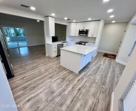13582 Cardona Dr in Jacksonville, FL - Building Photo - Building Photo