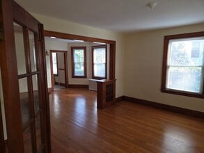 178 Spring St, Unit #1 FL in Meriden, CT - Building Photo - Building Photo