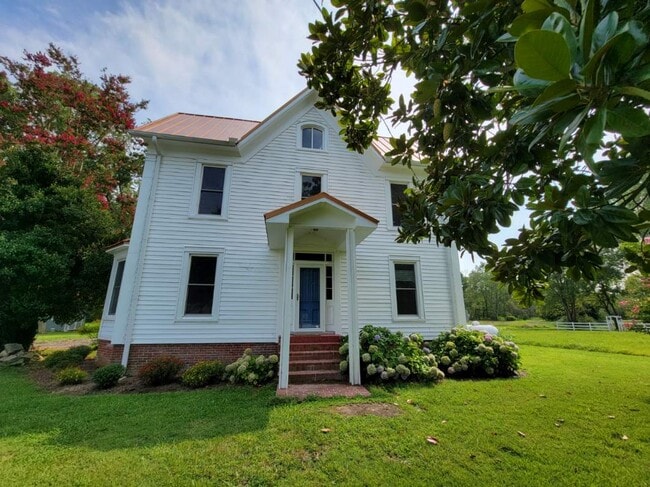 property at 27613 Fairmount Rd