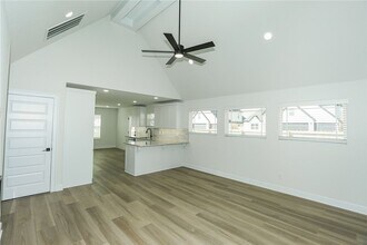 3213 SW Lovely Ln in Bentonville, AR - Building Photo - Building Photo