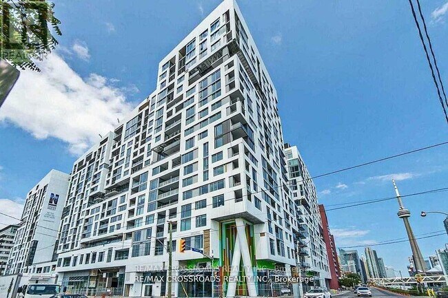 property at 576-7576 Front St W