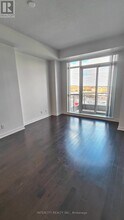 9205-9205 Yonge St in Richmond Hill, ON - Building Photo - Building Photo