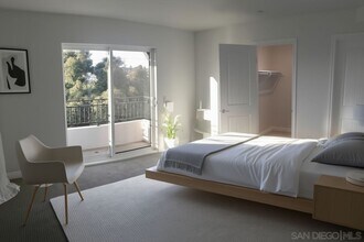 1631 Hornblend St in San Diego, CA - Building Photo - Building Photo