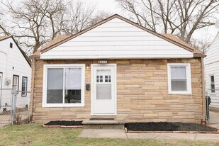 12302 Milligan Ave in Cleveland, OH - Building Photo