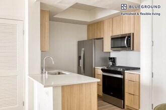 11023 McCormick St, Unit FL4-ID971 in Los Angeles, CA - Building Photo - Building Photo