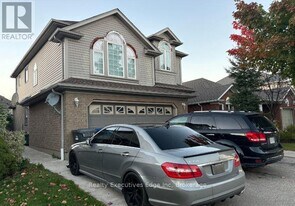 242 Farley Dr in Guelph, ON - Building Photo