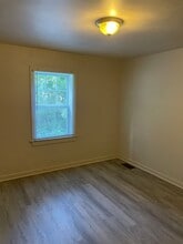 3652 Cornell Blvd in Winston-Salem, NC - Building Photo - Building Photo