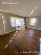2008 Bainbridge Dr in St. Louis, MO - Building Photo - Building Photo