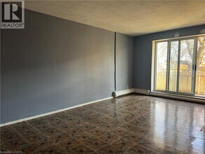 269 Parkdale Ave N in Hamilton, ON - Building Photo - Building Photo