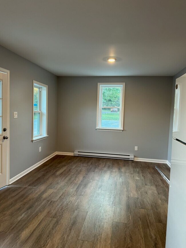 9941 Crossfield Rd in Hagerstown, MD - Building Photo - Building Photo