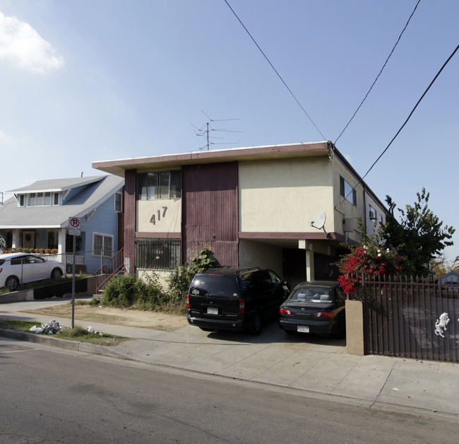 417 N Benton Way in Los Angeles, CA - Foto de edificio - Building Photo