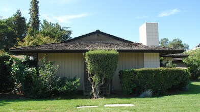 1981 Desert Cir in Walnut Creek, CA - Foto de edificio - Building Photo