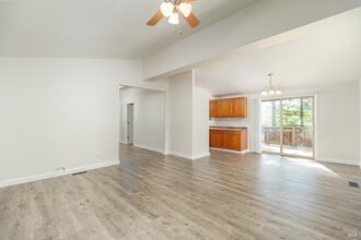 3995 Roblar Rd in Petaluma, CA - Building Photo - Building Photo