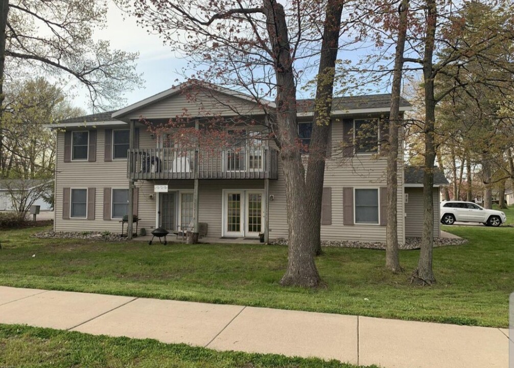 1274 W Norton Ave, Unit E in Muskegon, MI - Foto de edificio