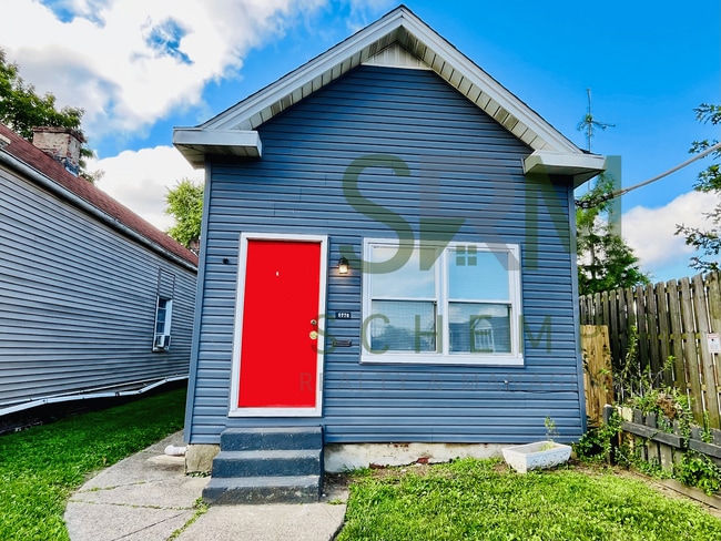 property at 1770 W Oak St