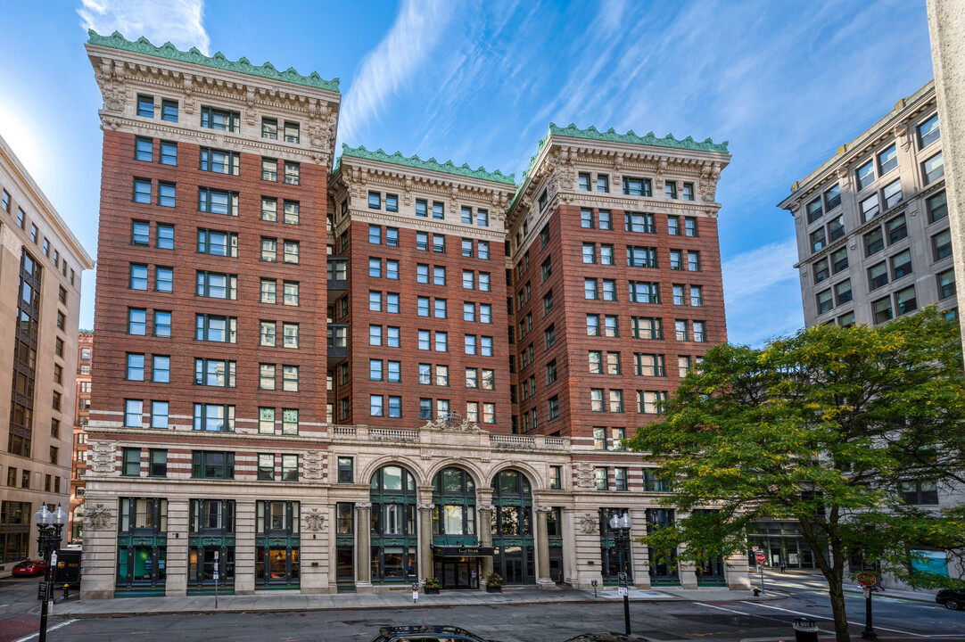 One India Street Apartments in Boston, MA - Foto de edificio