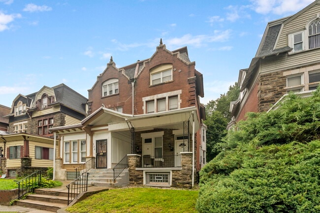 127 E Durham St, Unit 3 in Philadelphia, PA - Building Photo - Building Photo