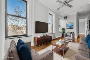 212 E 105th St, Unit 10 in New York, NY - Building Photo