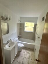 242 Ries Rd in Ballwin, MO - Building Photo - Building Photo